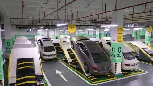 停車只需一分鐘，全國首個“平面斜置式”智能停車庫重慶投用